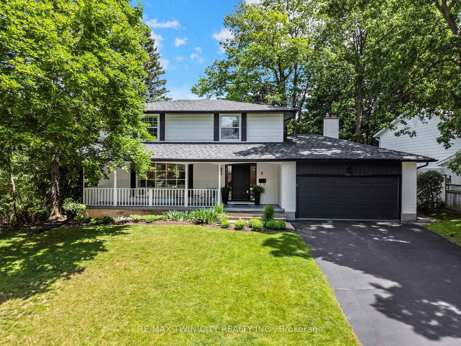 1-blackfriars-place-cambridge-ontario-x13473978