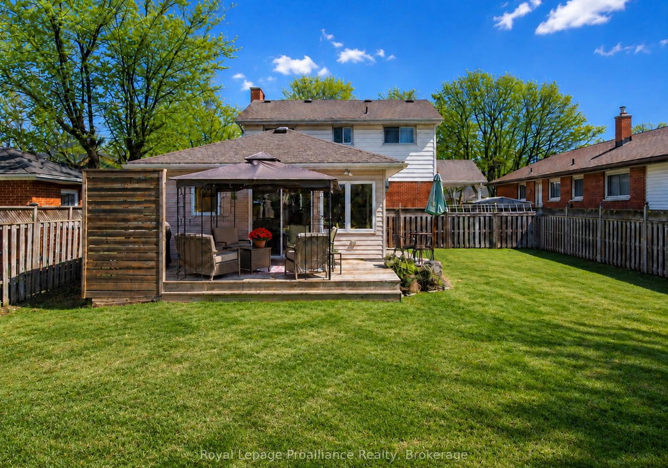 49-plaza-square-belleville-ontario-x13474758