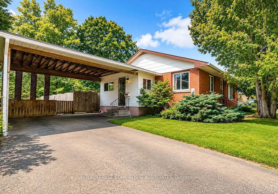27-achray-road-laurentian-valley-ontario-x13475282
