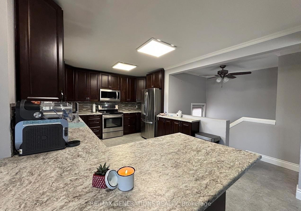 2-essa-place-manitouwadge-ontario-x13475306