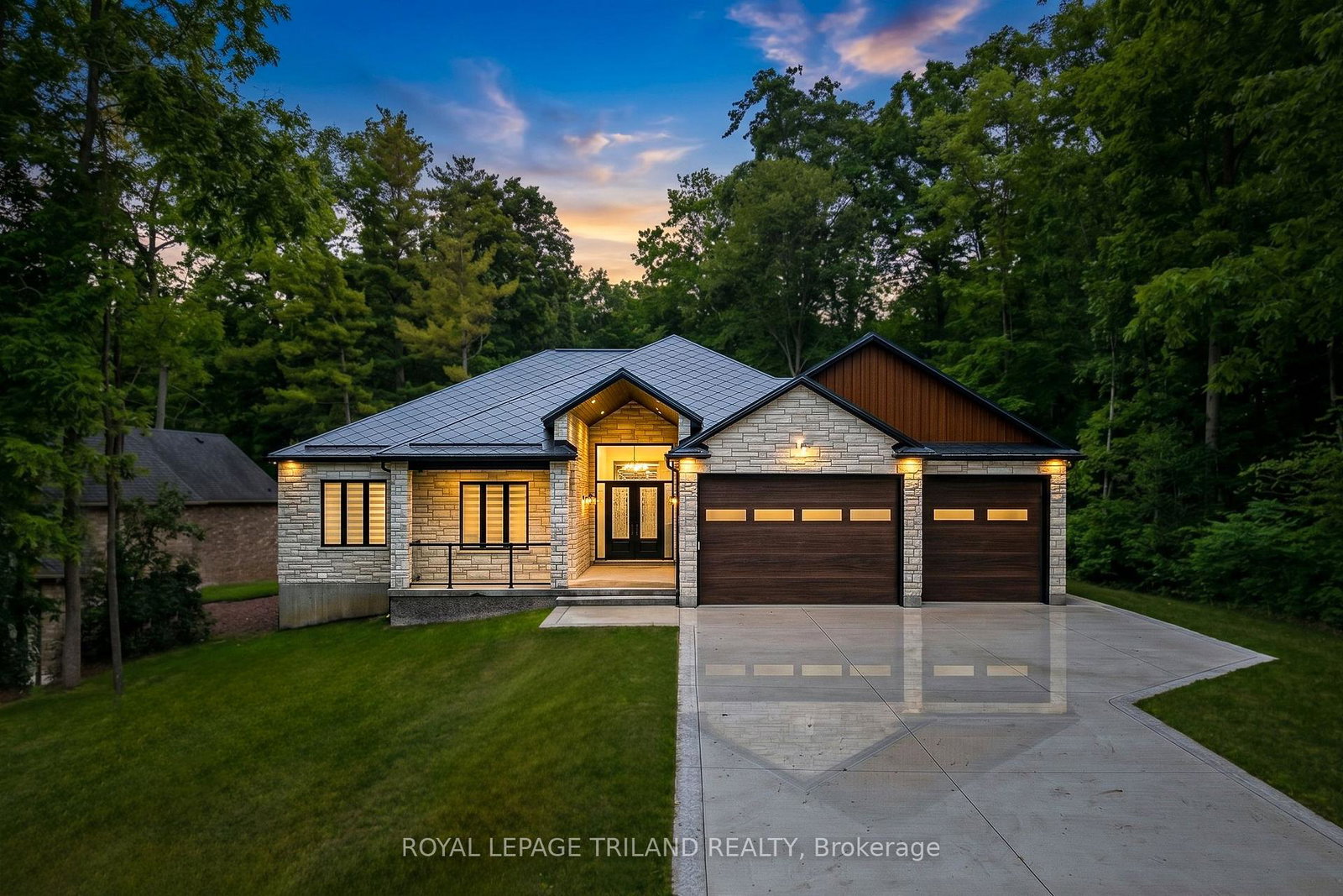 10175-merrywood-drive-lambton-shores-ontario-x13475322