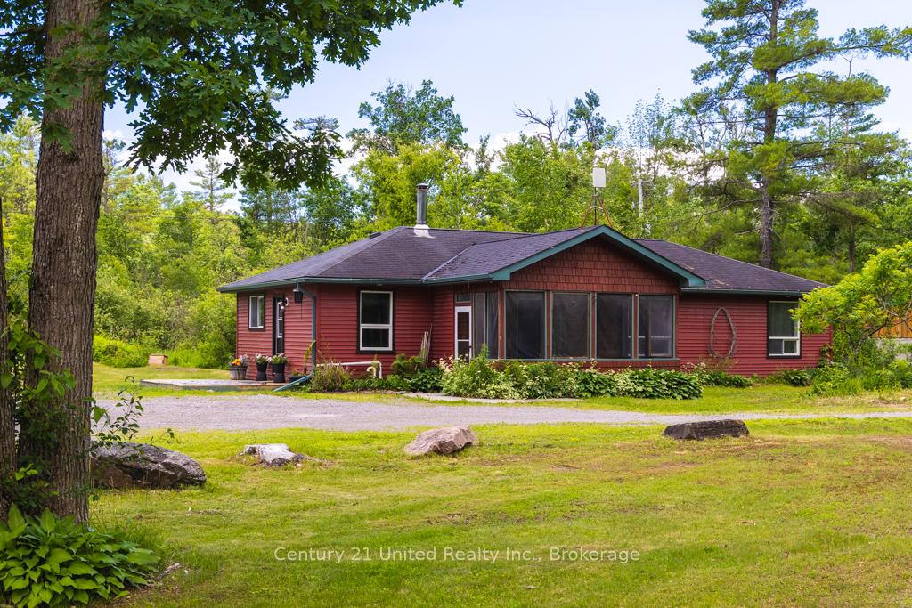 17-fire-rte-79-trent-lakes-ontario-x13475336