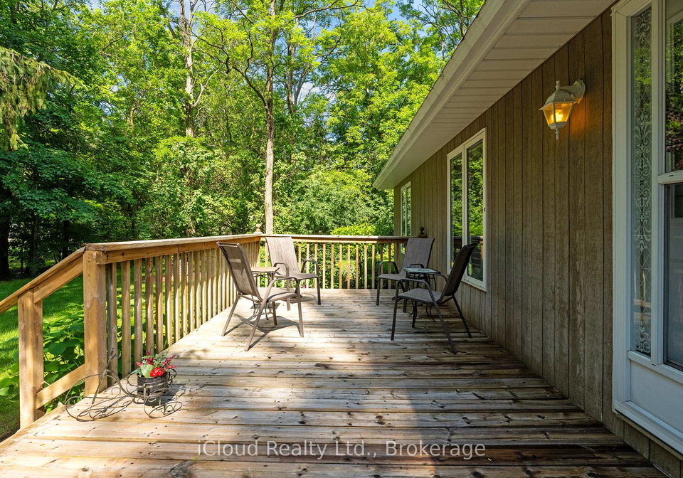 20-mactavesh-crescent-bluewater-ontario-x13475338