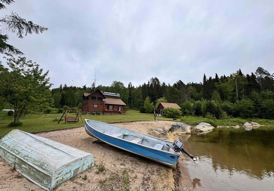26-cliff-kenora-remote-area-ontario-x13475358