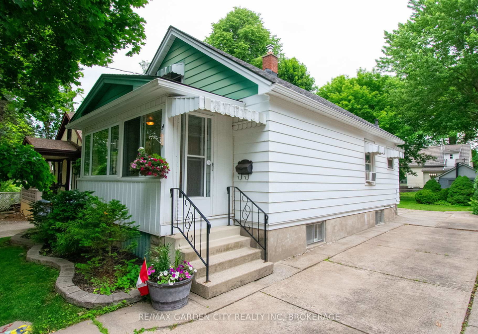 38-mildred-avenue-st-catharines-ontario-x13475530