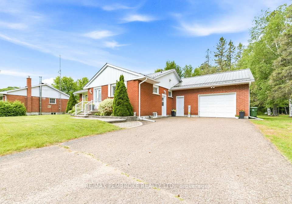 92-ken-avenue-laurentian-valley-ontario-x13475580