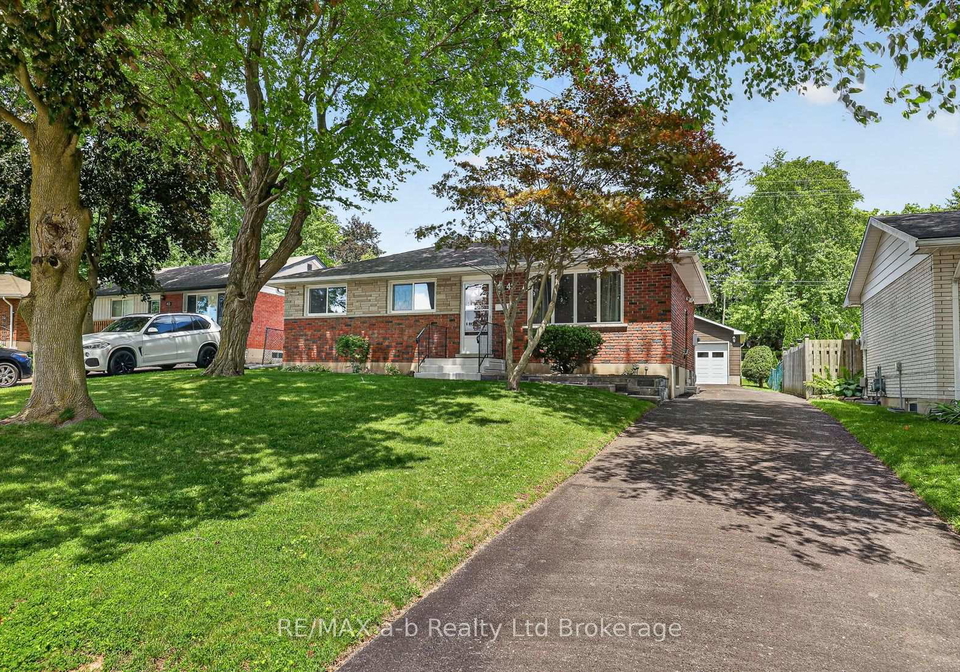 42-princess-park-road-ingersoll-ontario-x13475754