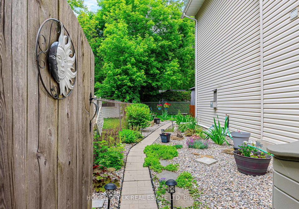 40-hartley-street-brockville-ontario-x13475810