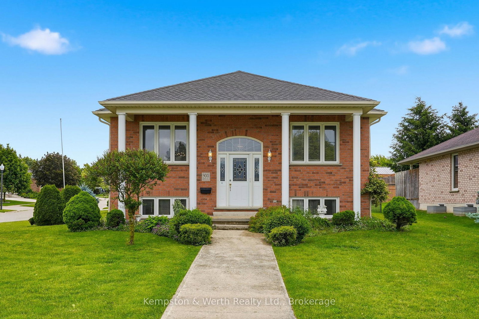 900-boyd-avenue-north-perth-ontario-x13475834