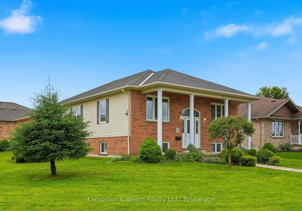 900-boyd-avenue-north-perth-ontario-x13475834