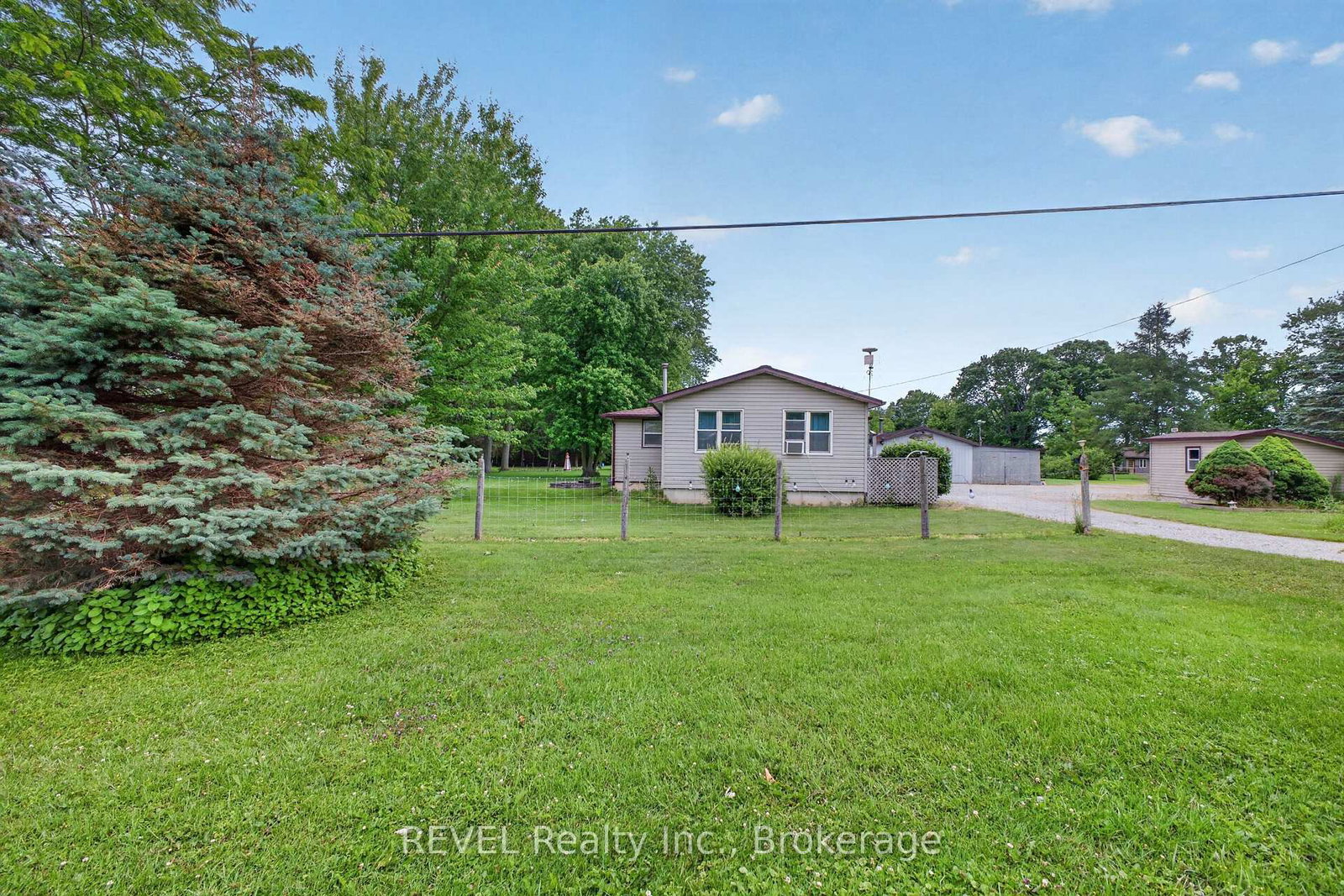 43956-hwy-3-wainfleet-ontario-x13476442