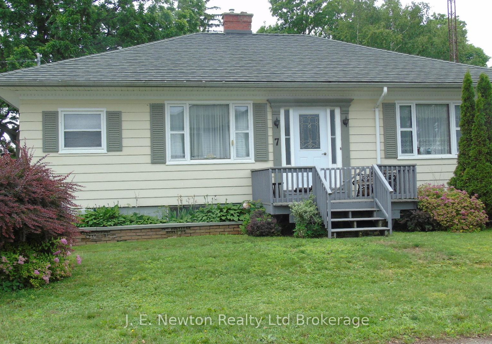 7-adams-street-norfolk-ontario-x13476518