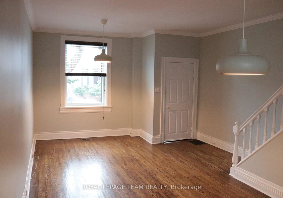 35-ivy-crescent-ottawa-ontario-x13477120
