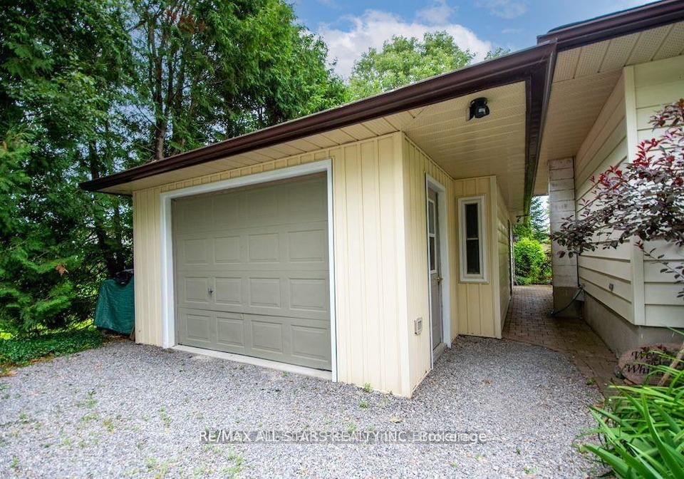 690-post-road-kawartha-lakes-ontario-x13477432