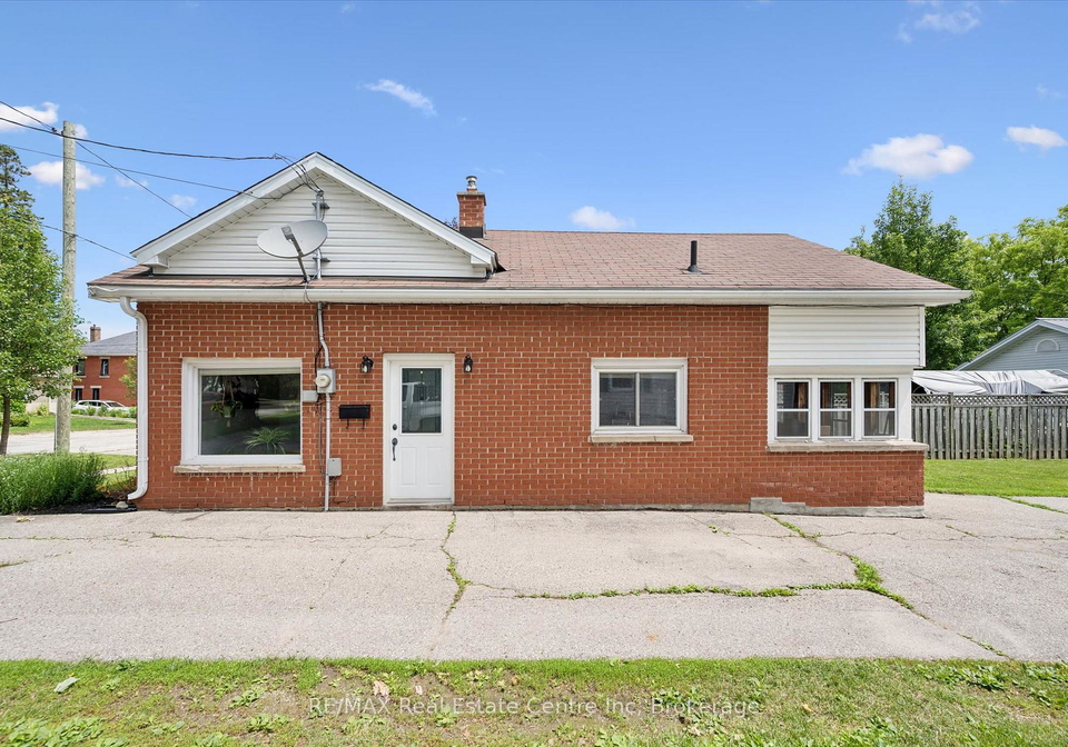 250-st-george-street-e-centre-wellington-ontario-x13477652