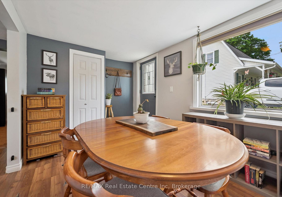 250-st-george-street-e-centre-wellington-ontario-x13477652