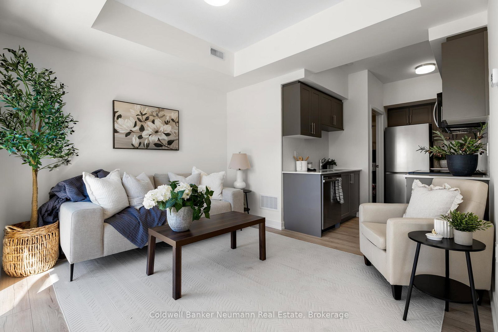 940-st-david-street-n-centre-wellington-ontario-x13477654