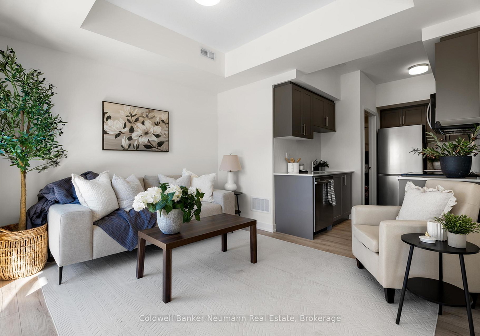 940-st-david-street-n-centre-wellington-ontario-x13477654