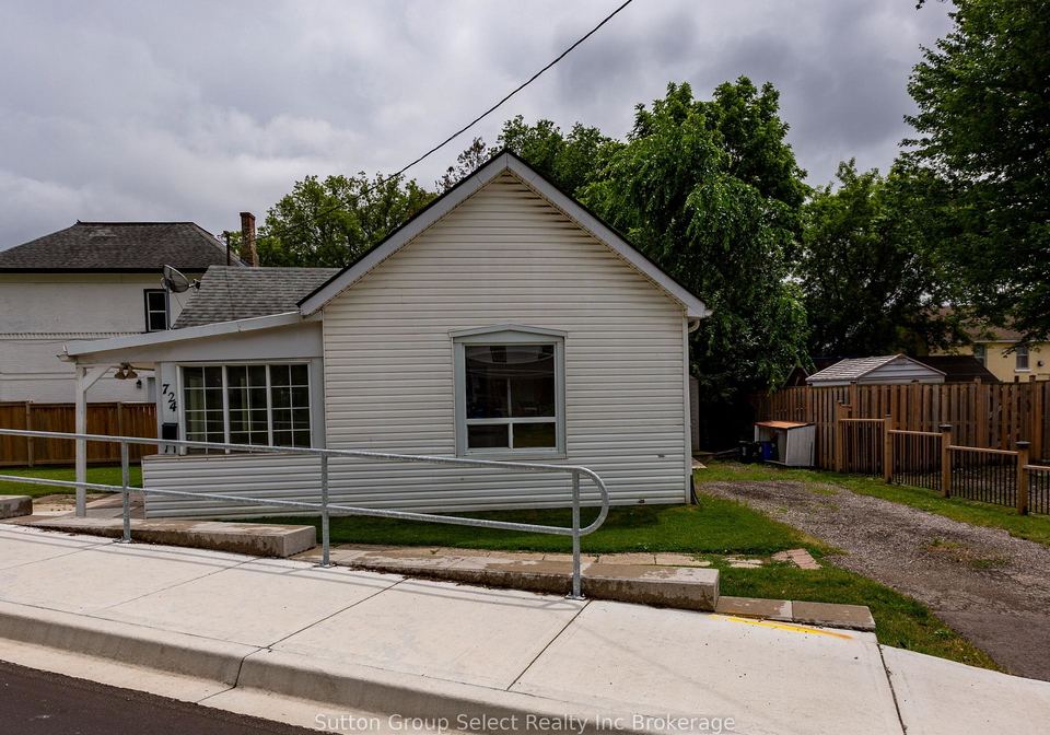 724-rathbourne-avenue-woodstock-ontario-x13477834