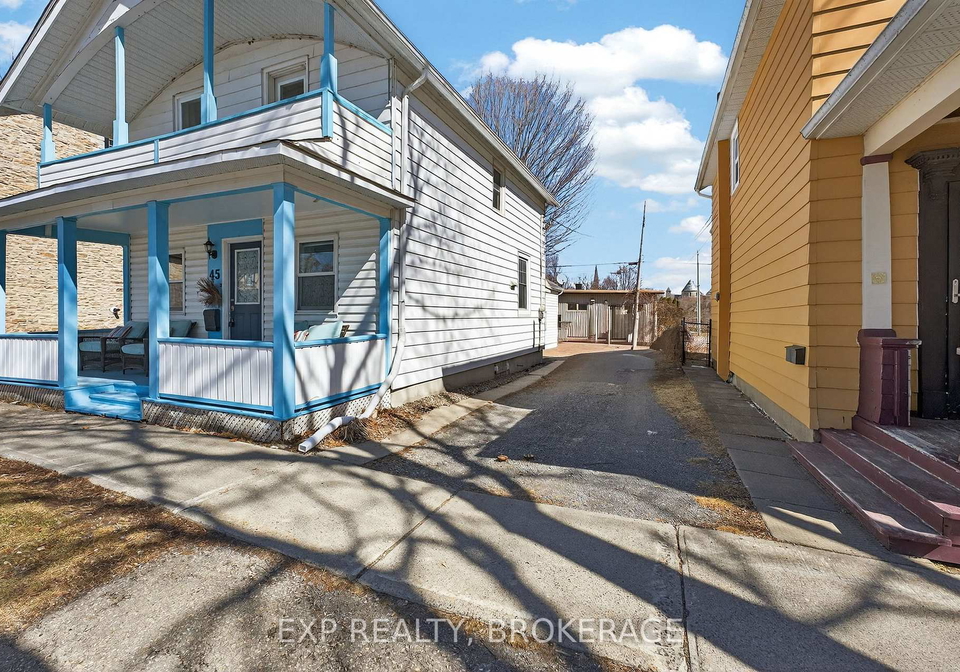 45-main-street-gananoque-ontario-x13477950