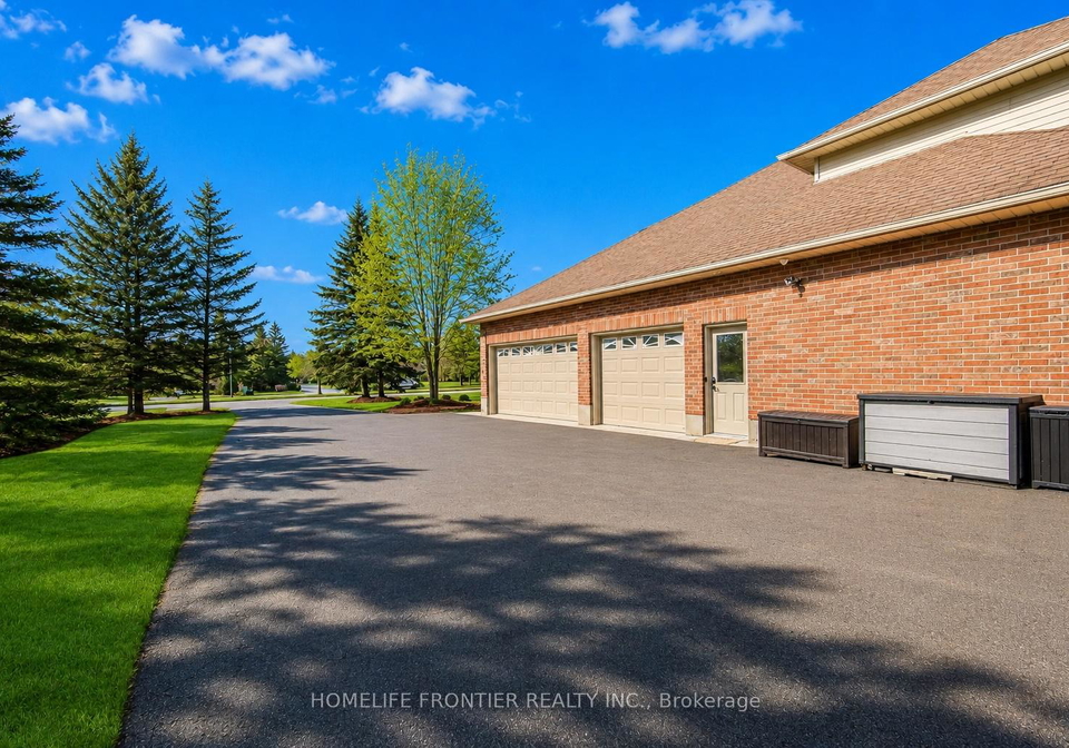 17-bridle-path-puslinch-ontario-x13478050