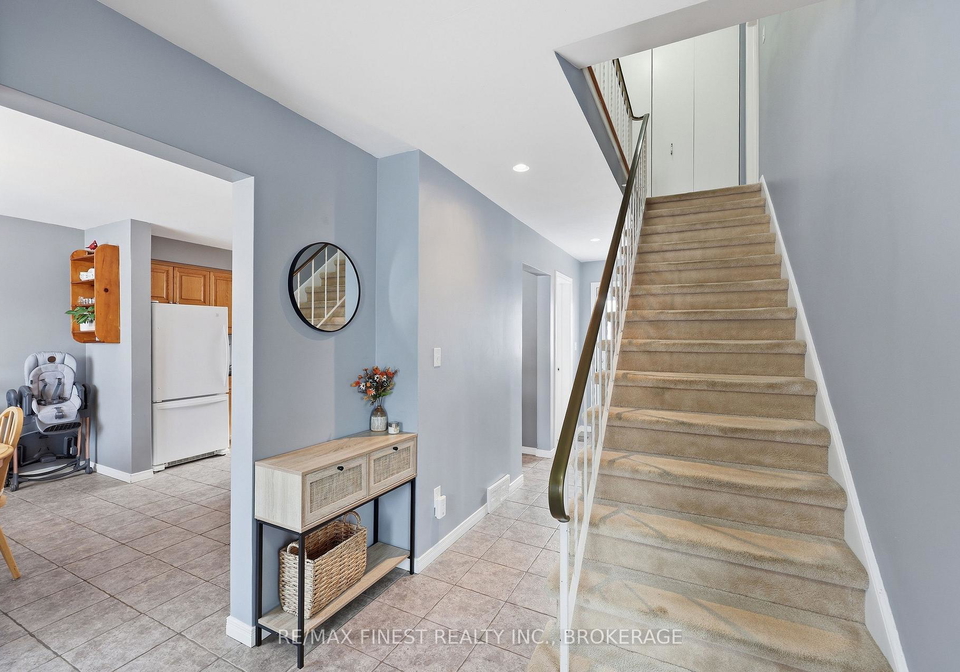140-falkirk-terrace-kingston-ontario-x13478118