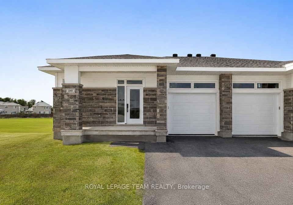 1136-moore-street-brockville-ontario-x13478544