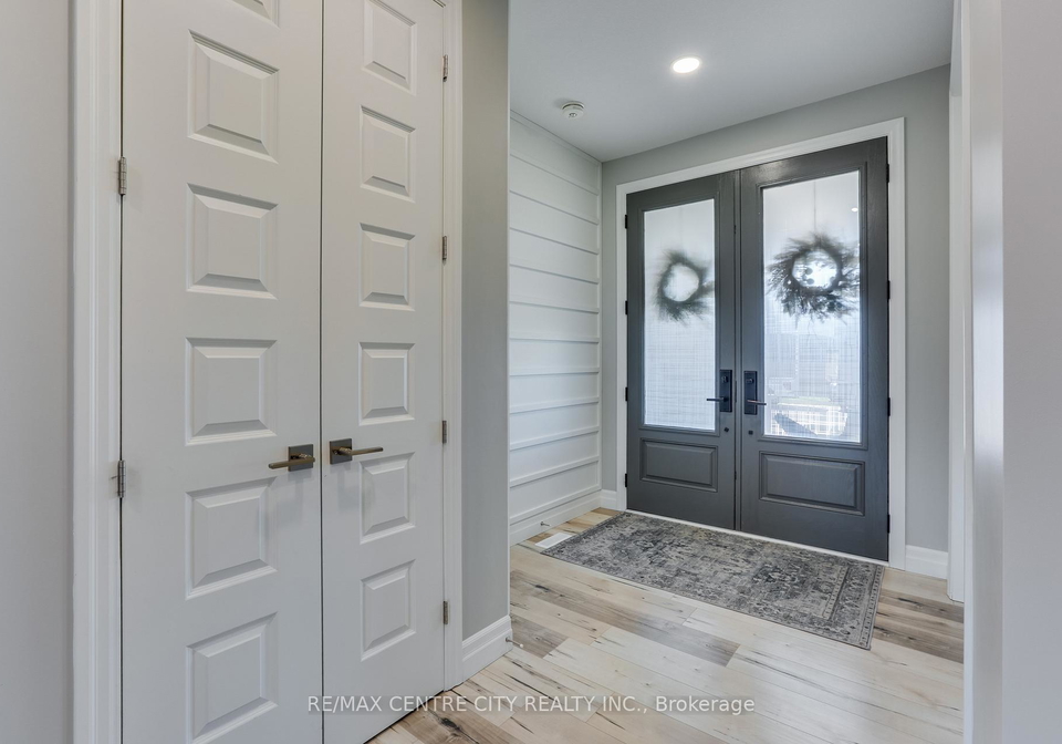 108-stuart-avenue-lucan-biddulph-ontario-x13478710