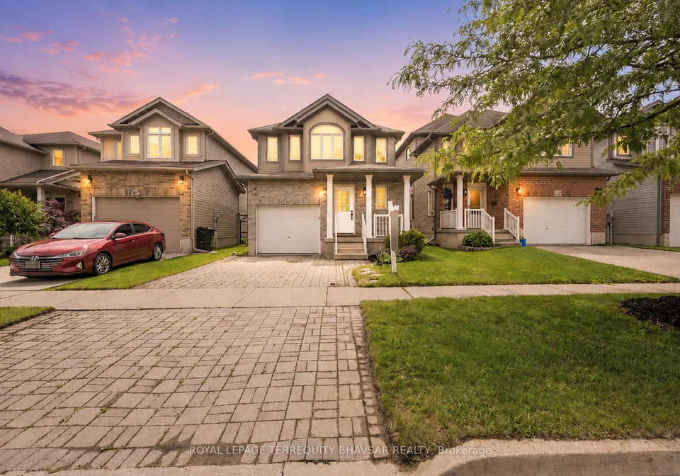111-parkvale-drive-kitchener-ontario-x13478718