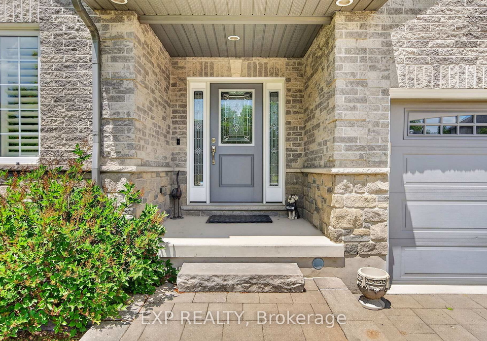 6-caverhill-crescent-middlesex-centre-ontario-x13479460