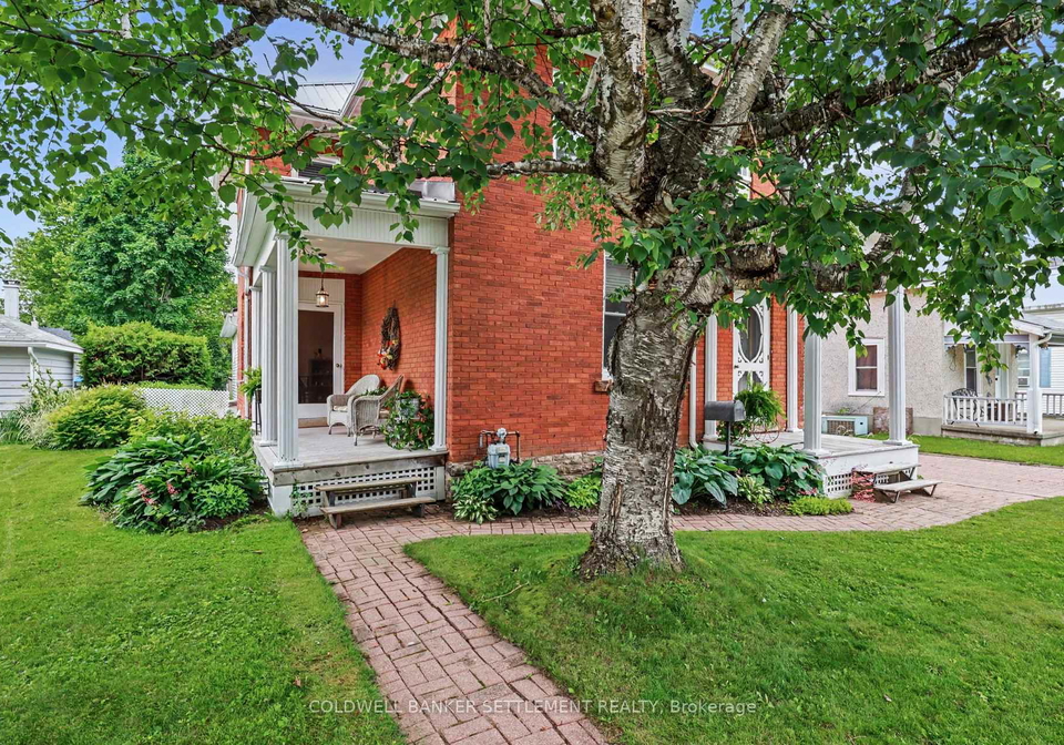 101-drummond-street-e-perth-ontario-x13479508