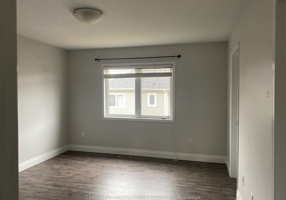33-glenvista-drive-kitchener-ontario-x13480146