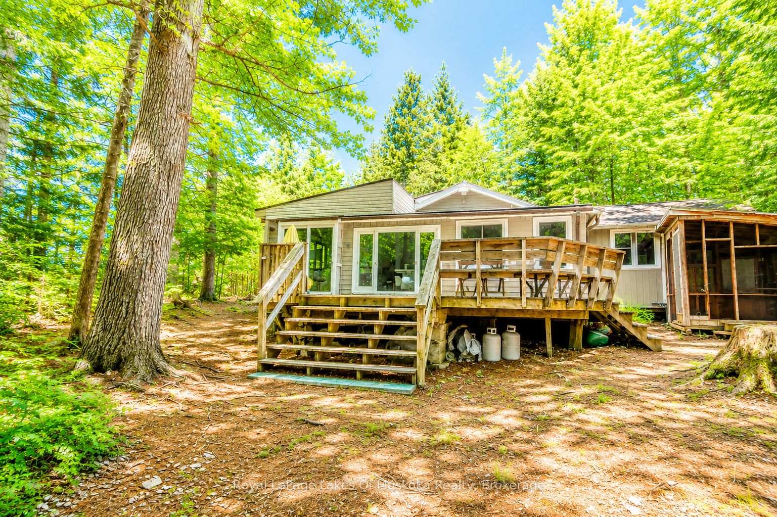 1036-porcupine-point-lake-of-bays-ontario-x13480234