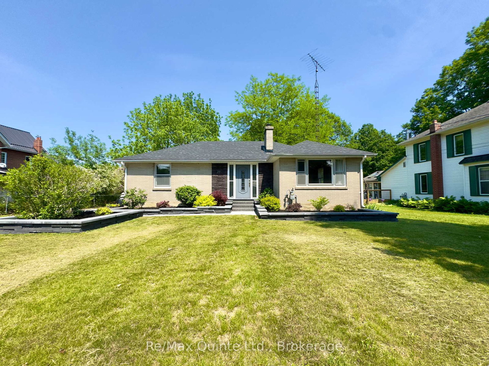 27-centre-street-brighton-ontario-x13480304