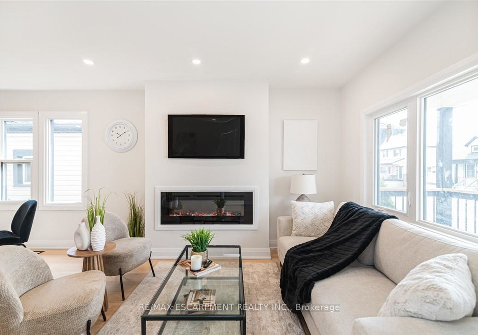 297-britannia-avenue-hamilton-ontario-x13480372