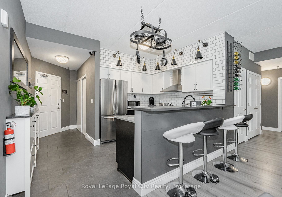 308-watson-parkway-n-guelph-ontario-x13480548