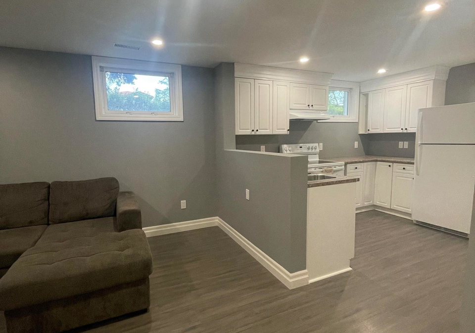 1-joyce-place-guelph-ontario-x13480556