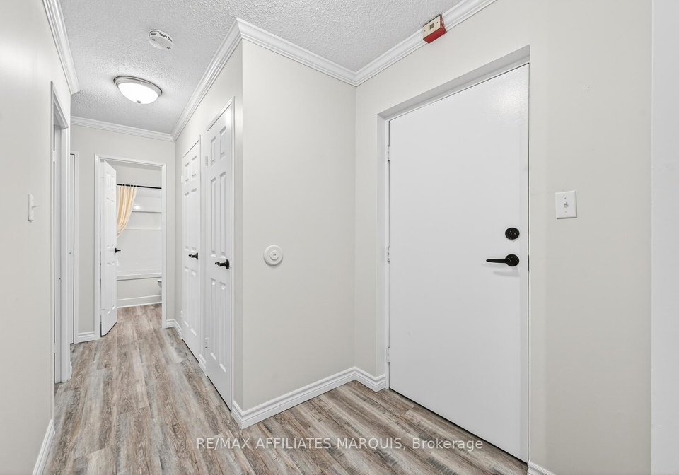 41-sunset-boulevard-perth-ontario-x13480652