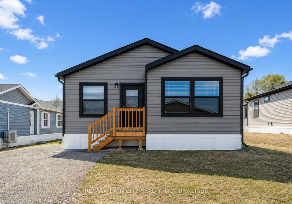 1085-concession-10-road-w-hamilton-ontario-x13480836