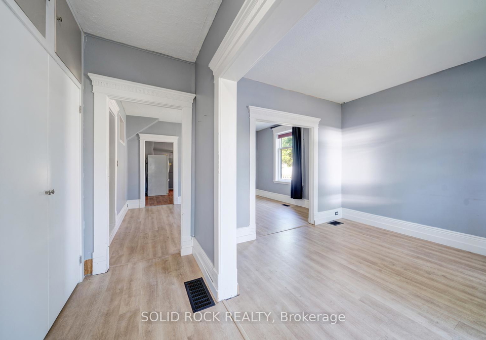 15-george-street-n-kawartha-lakes-ontario-x13481008