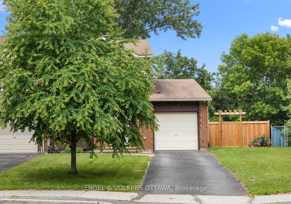 19-wessex-road-ottawa-ontario-x13481058
