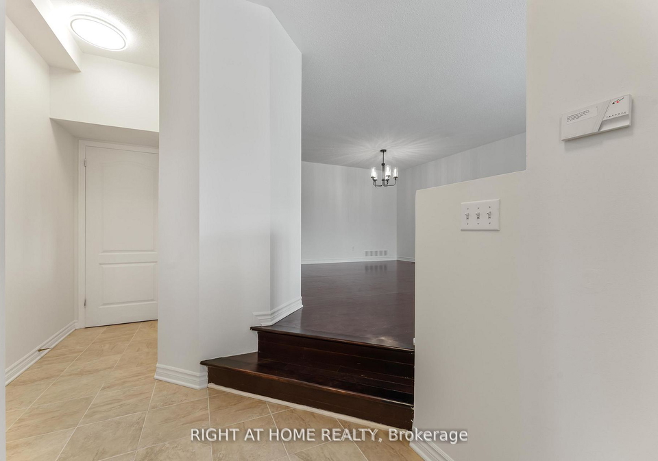 104-b-craig-henry-drive-ottawa-ontario-x13481174