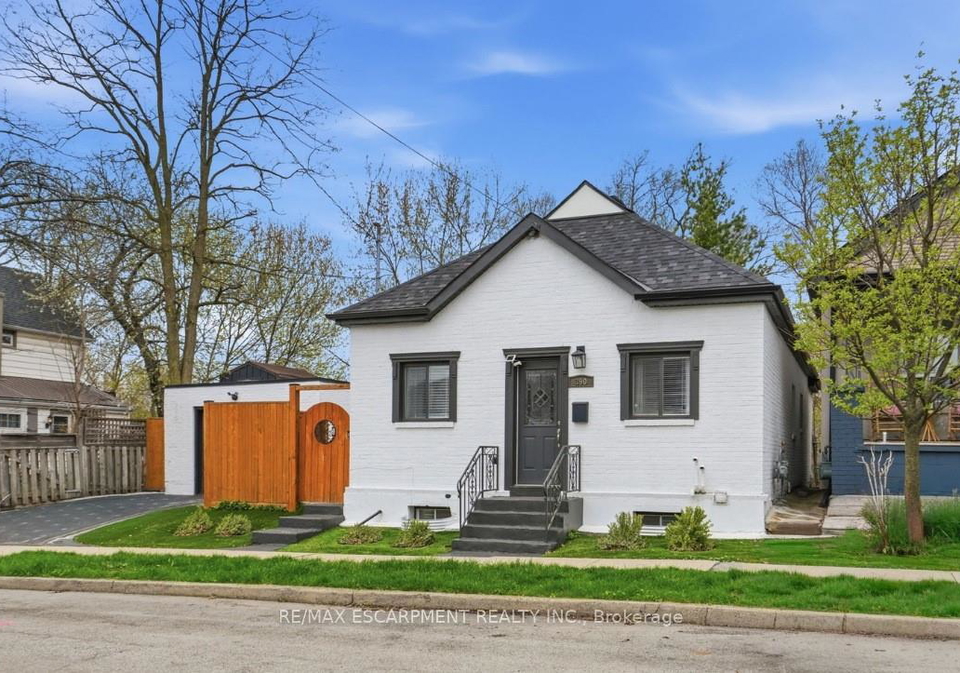 390-hunter-street-w-hamilton-ontario-x13481590
