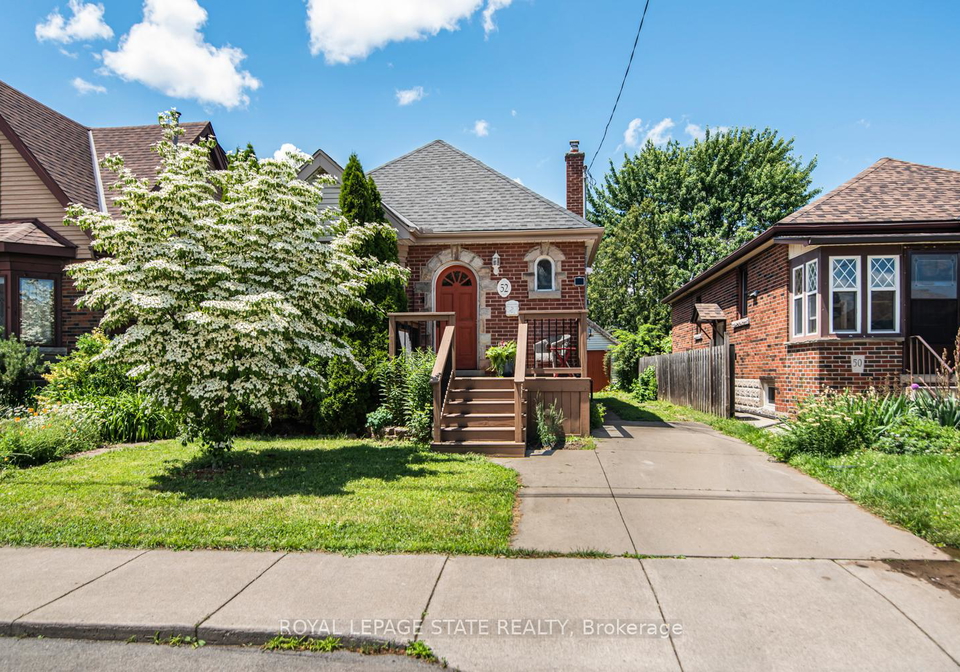 52-cameron-avenue-s-hamilton-ontario-x13481918