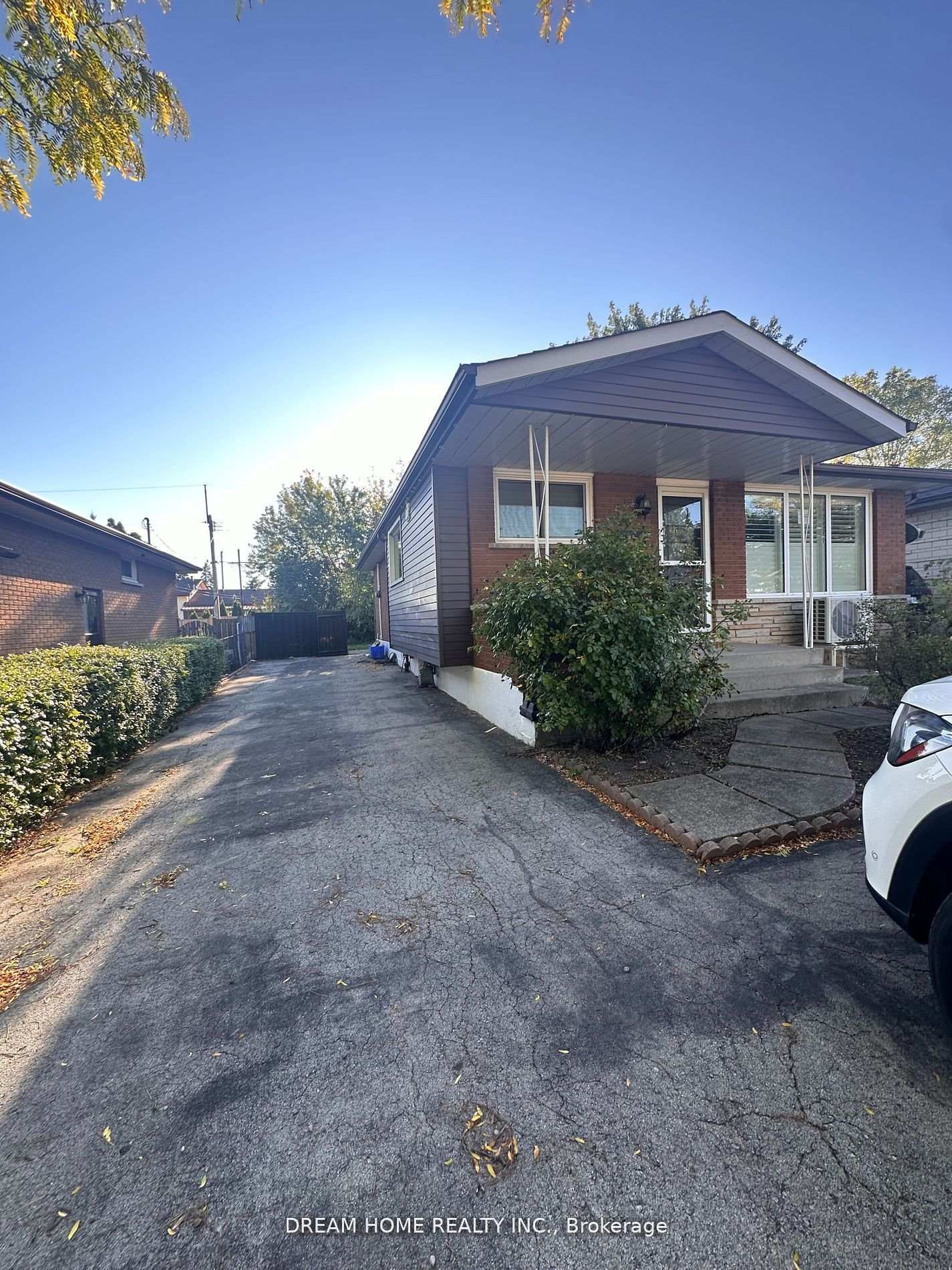 5-empire-court-hamilton-ontario-x13482216