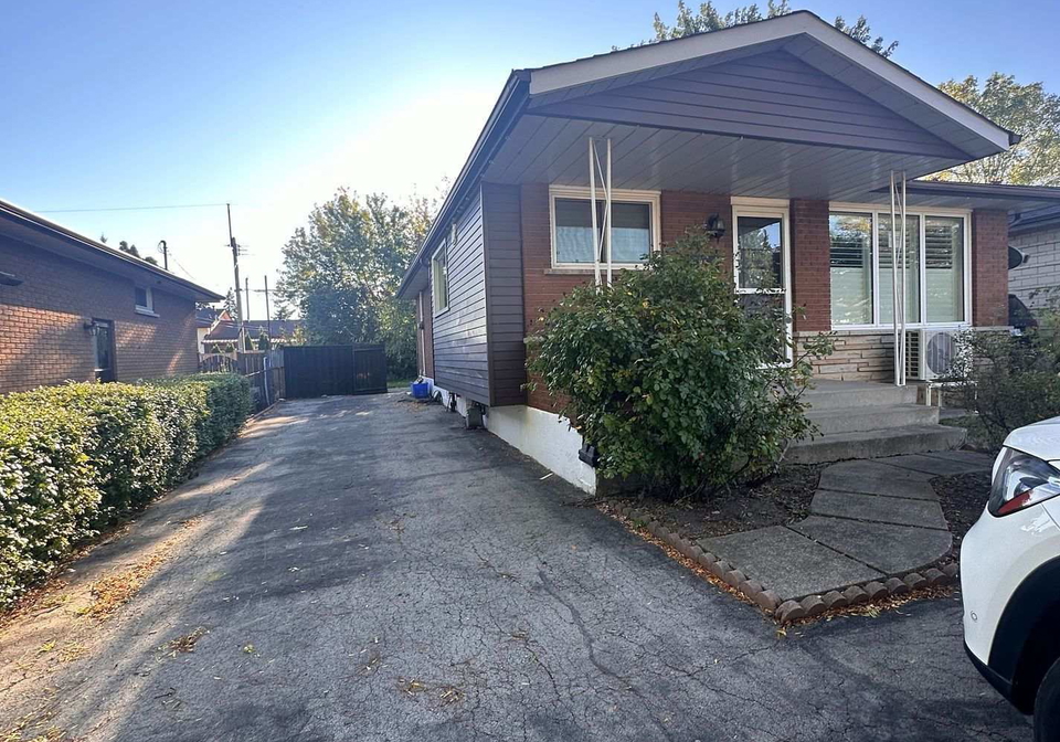 5-empire-court-hamilton-ontario-x13482216
