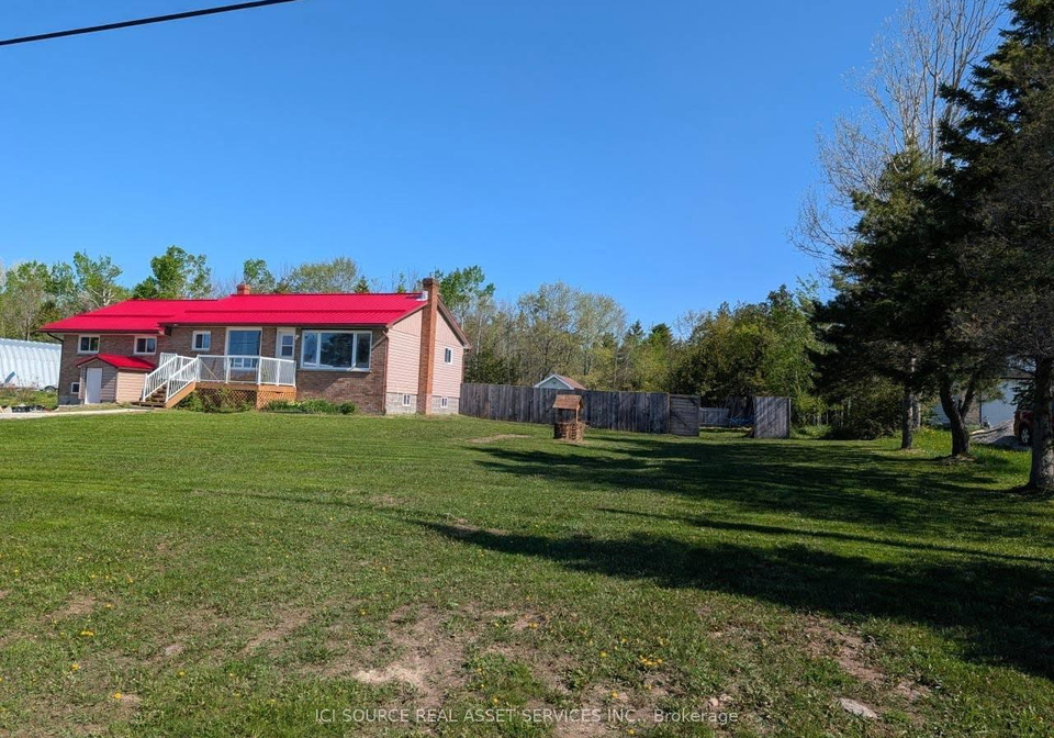 2416-hwy-542-central-manitoulin-ontario-x13482354
