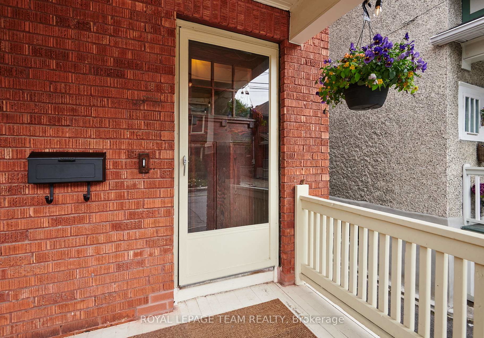 40-grosvenor-avenue-ottawa-ontario-x13482786