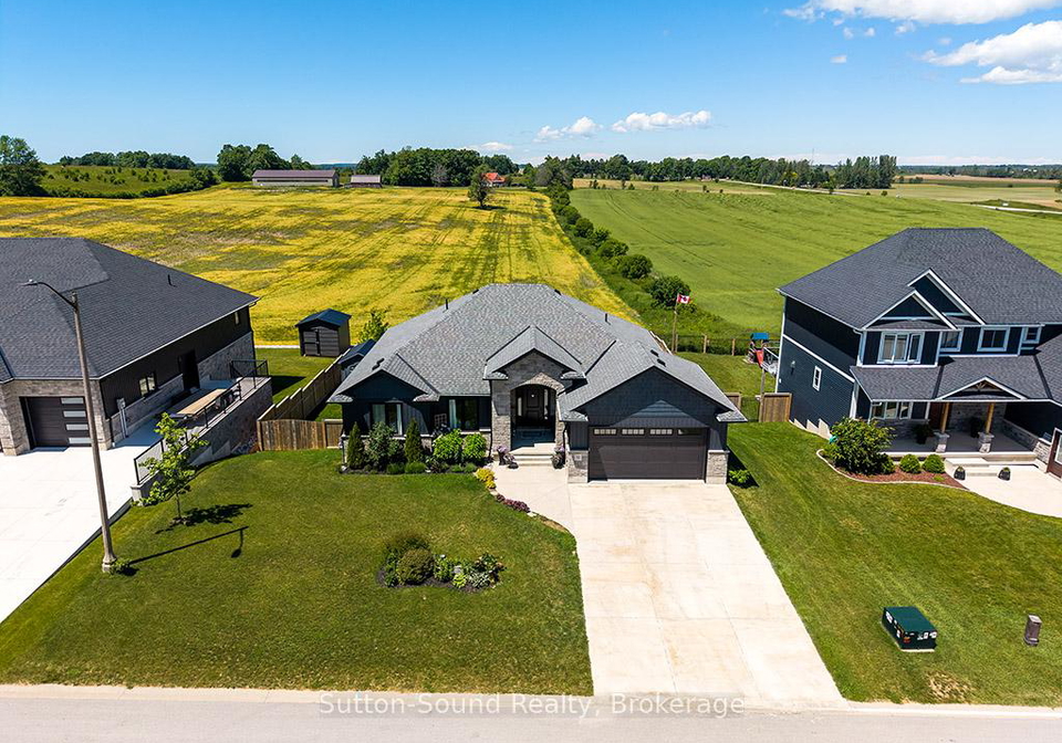 32-chestnut-hill-crescent-arran-elderslie-ontario-x13482910