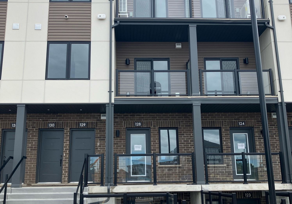 42-lowes-road-s-guelph-ontario-x13482958